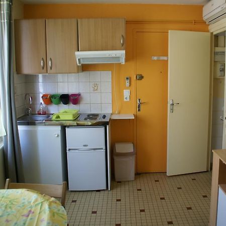 Апартаменты Au Coeur De Bourg Csm Курсёль-сюр-Мер Номер фото